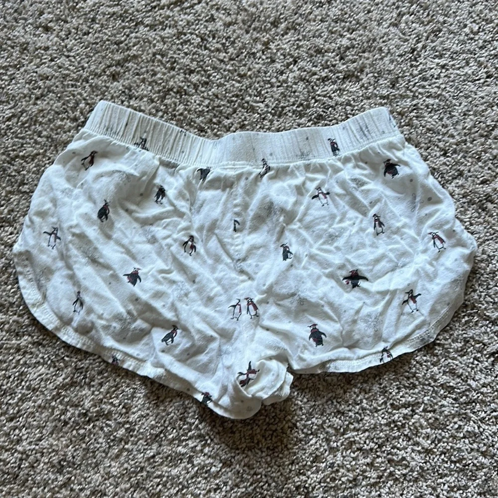 Wonderland Penguin shorts